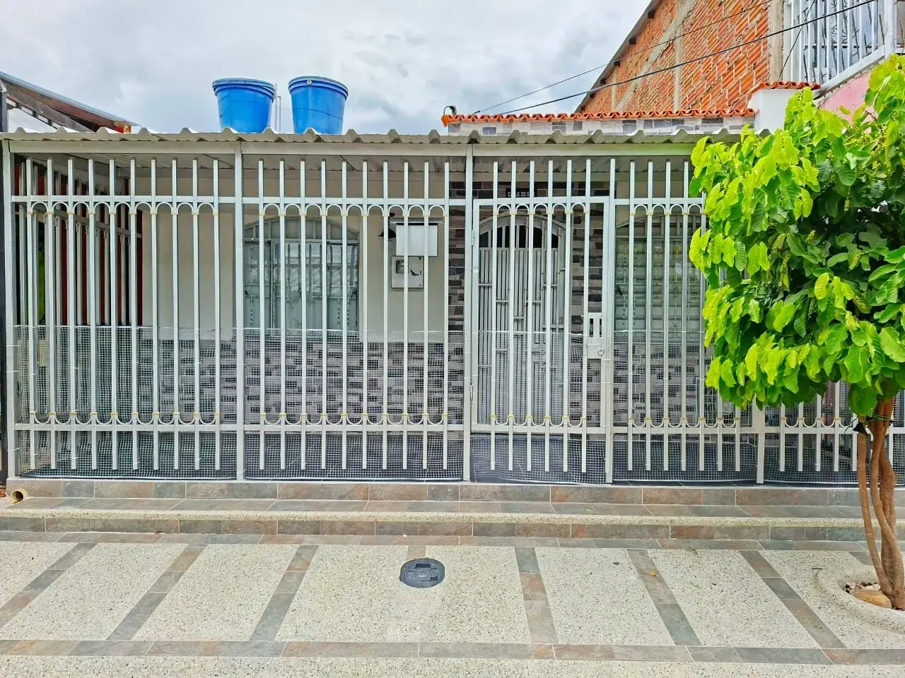 🏡 **¡SE VENDE CASA EN NEIVA!** 🔑📍 **Sector Oasis sur – Neiva**